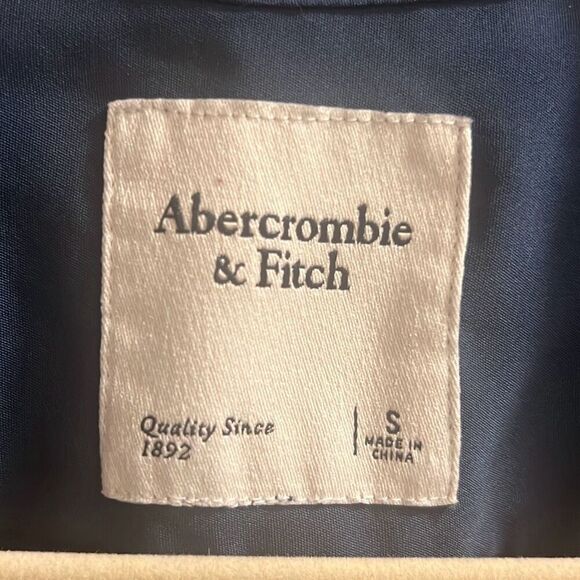 ✨Abercrombie & Fitch Ruched Sleeve Sz Small Blue Top✨ - Picture 8 of 8